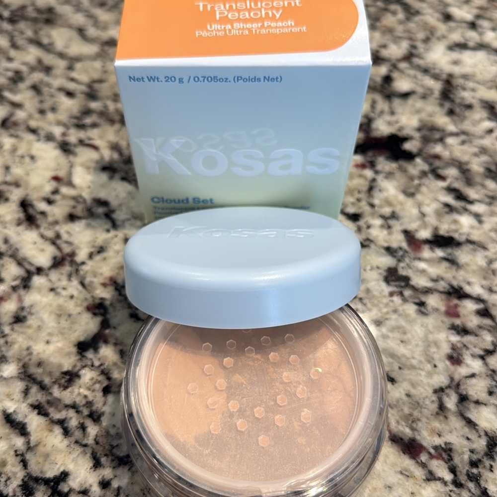 Kosas Cloud Set Loose Blurring Powder in Peachy New In Box!